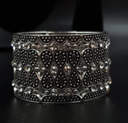 Sparkling vintage bracelet - photo